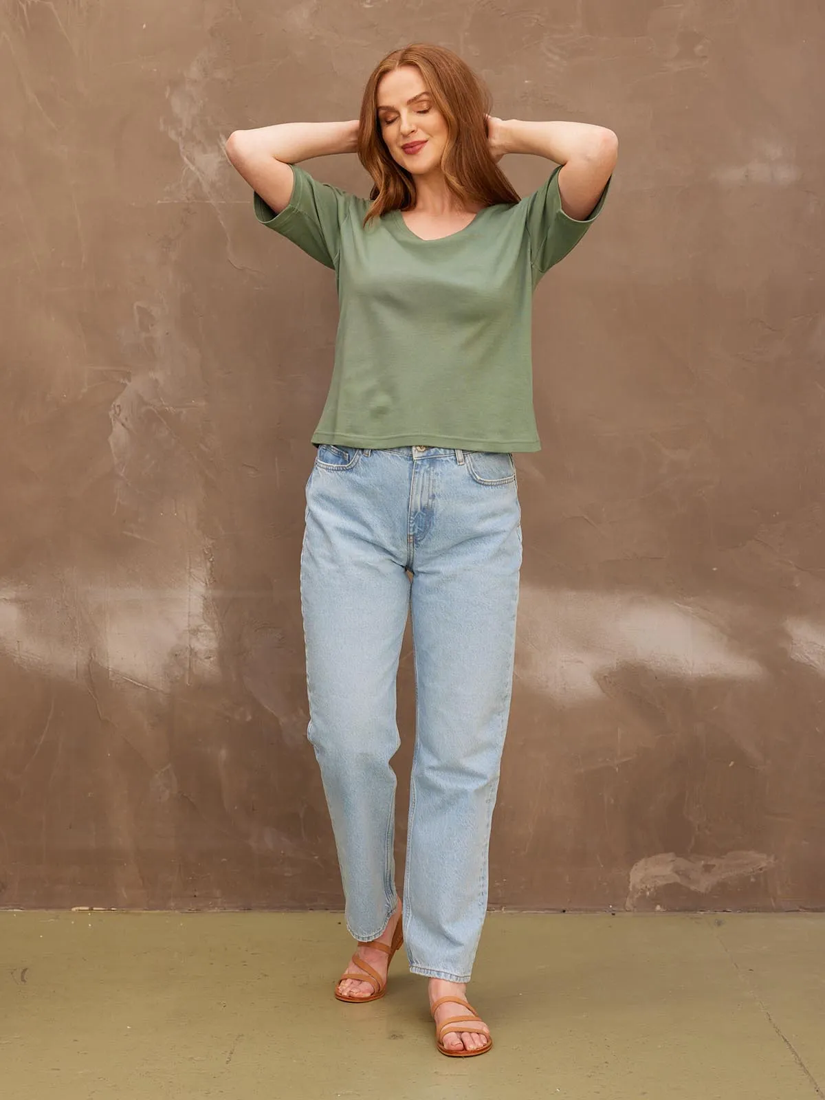 Lucy - Scoop Neck T Shirt - Khaki