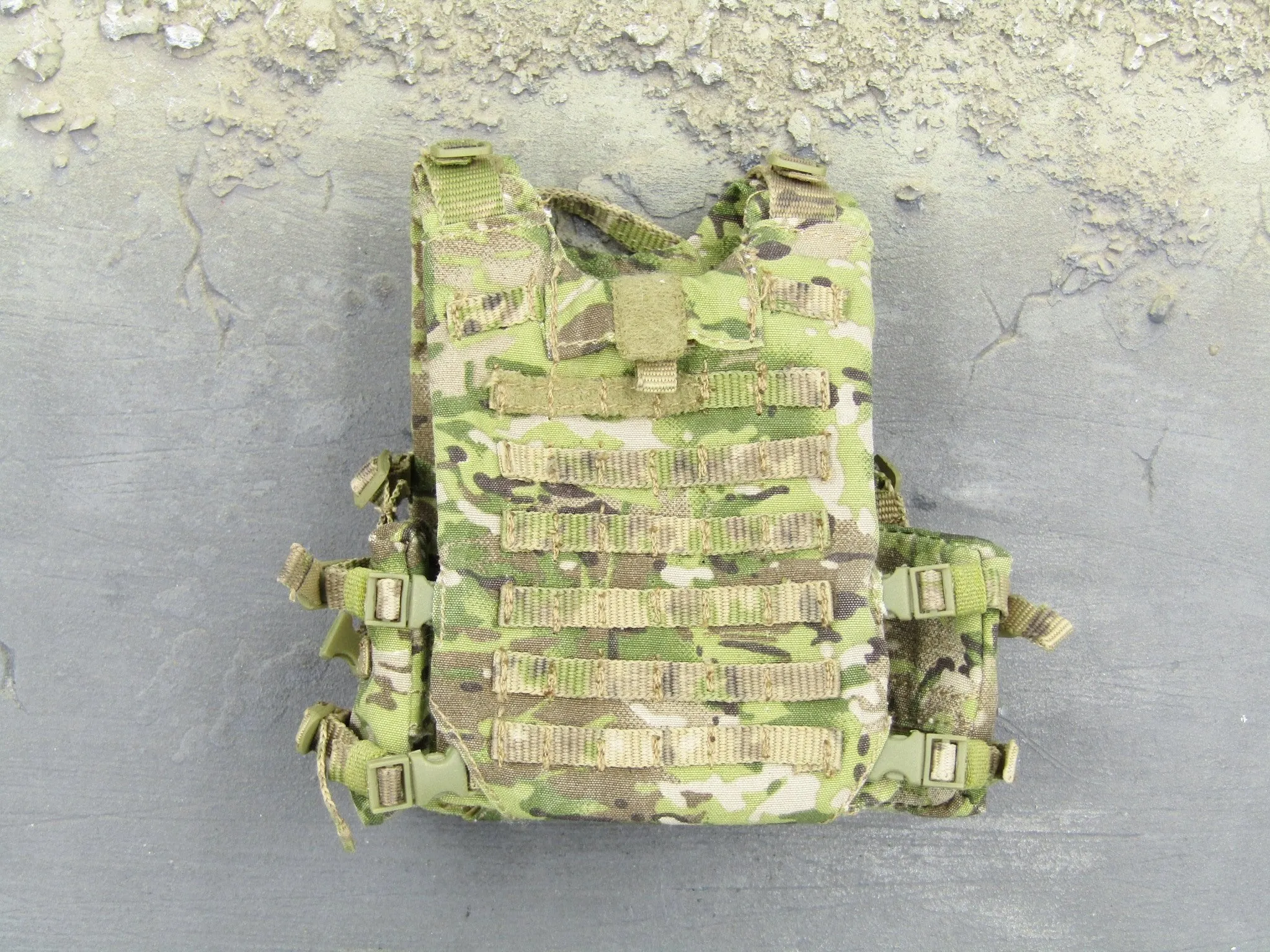 US Army in Afghanistan Jude Law Multicam Molle Vest